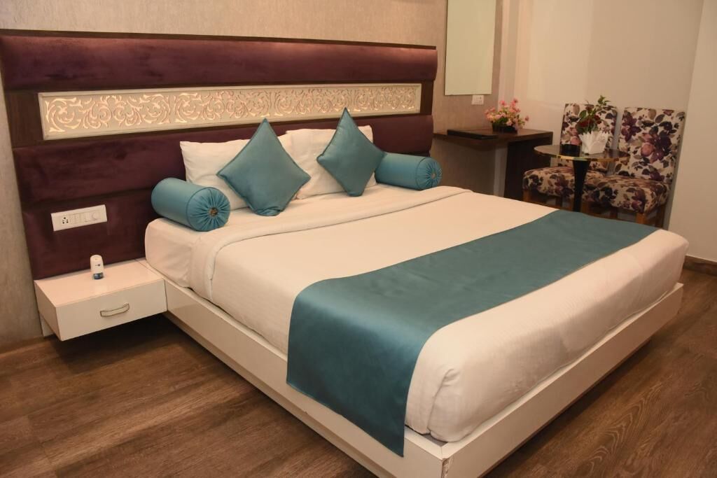 Deluxe Double Room, City View