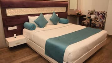 Deluxe Double Room, City View