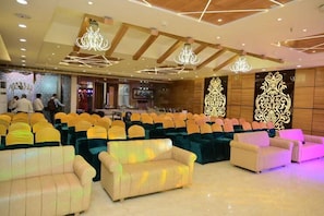Interior - Hotel Gurveer Royal (Lucknow)