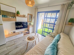 Living area - CASA SOL beautiful bungalow located in Campo International Maspalomas G. Canary Islands (CN)