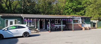 Twin Ayre Cabin Retreat, Welshpool