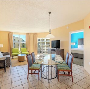 Interior - Resort-Style 2BR Condo-7 Pools, Hot Tubs & Family Amenities minutes from Disney (Kissimmee)