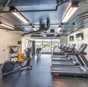 Fitness facility - Resort-Style 2BR Condo-7 Pools, Hot Tubs & Family Amenities minutes from Disney (Kissimmee)