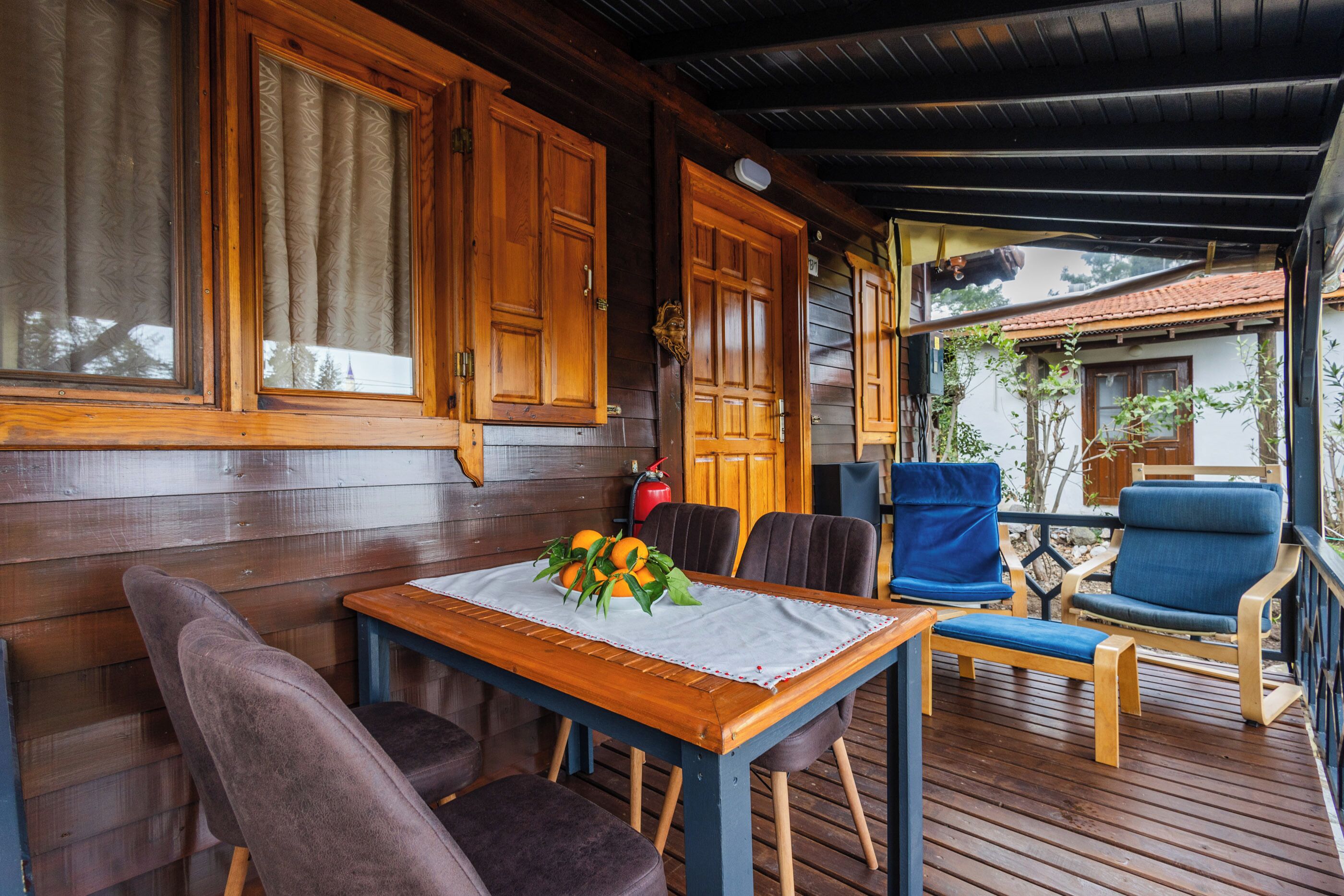 ファミリー ハウス ガーデンビュー | 屋外ダイニングエリア