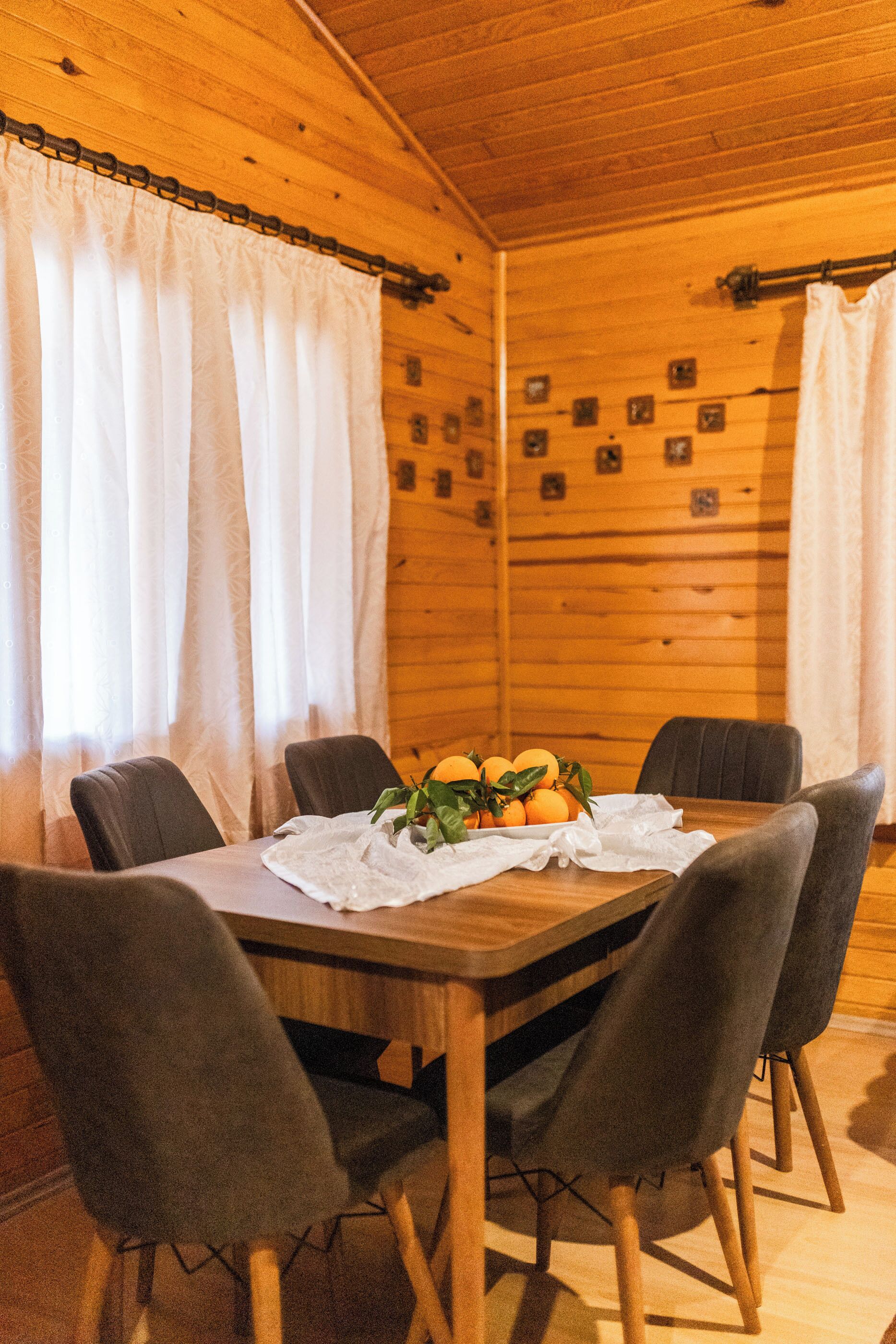 Family House, Garden View | Dining