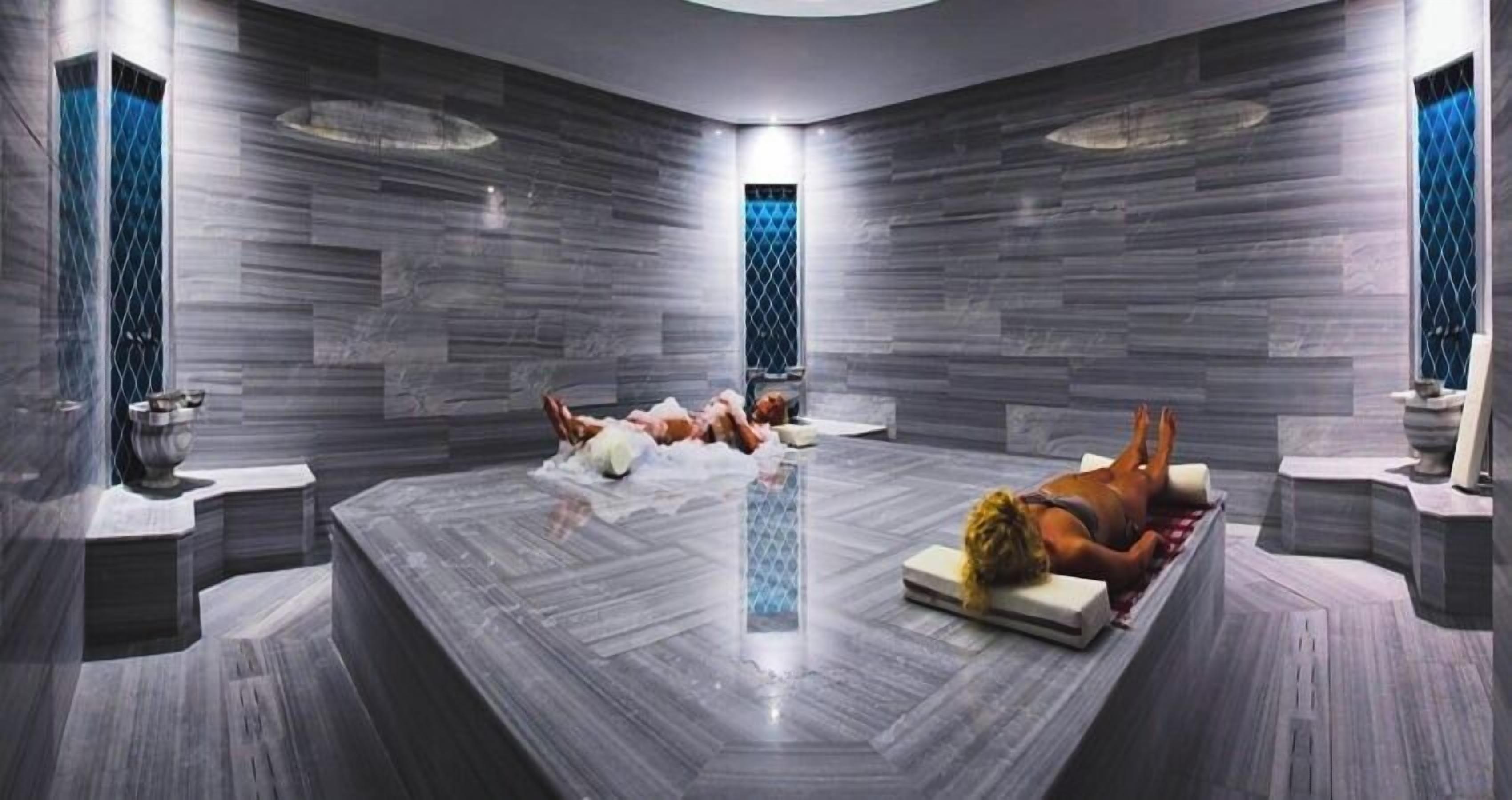 Sauna seca, massagens na praia