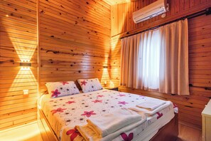 Family House, 2 Bedrooms, Partial Sea View