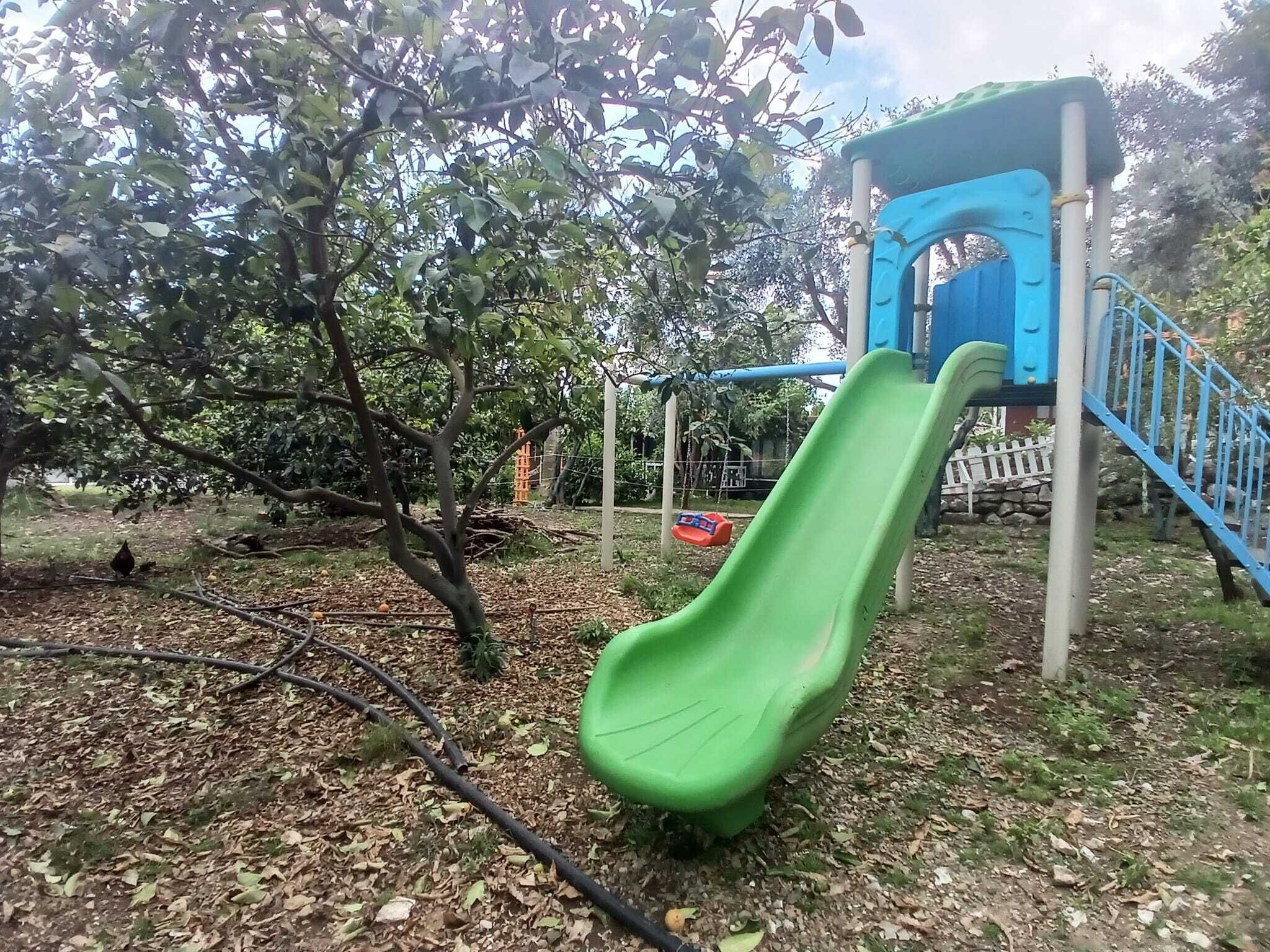 Außen-Kinderspielplatz