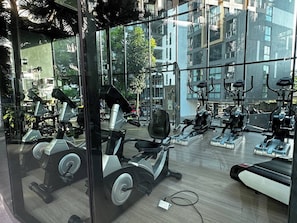 Condo, 1 Bedroom, Accessible, Balcony | Fitness studio - BKK Oasis Stylish & Cozy Condo Near MRT 200m (Bangkok)
