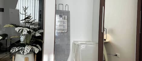 Condo, 1 Bedroom, Accessible, Balcony | Interior