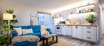 Brand New 1 Bedroom Suite In Family Friendly Neighbourhood