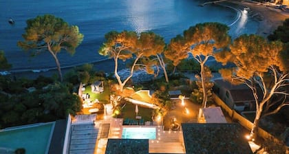 Luxueuse villa bord de mer avec piscine