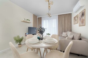 Dining - Modern Apartment | Air Conditioning, Parking, Balcony (Kraków)