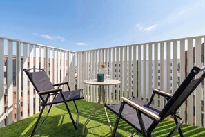 Property grounds - Modern Apartment | Air Conditioning, Parking, Balcony (Kraków)