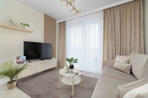 TV, offices - Modern Apartment | Air Conditioning, Parking, Balcony (Kraków)