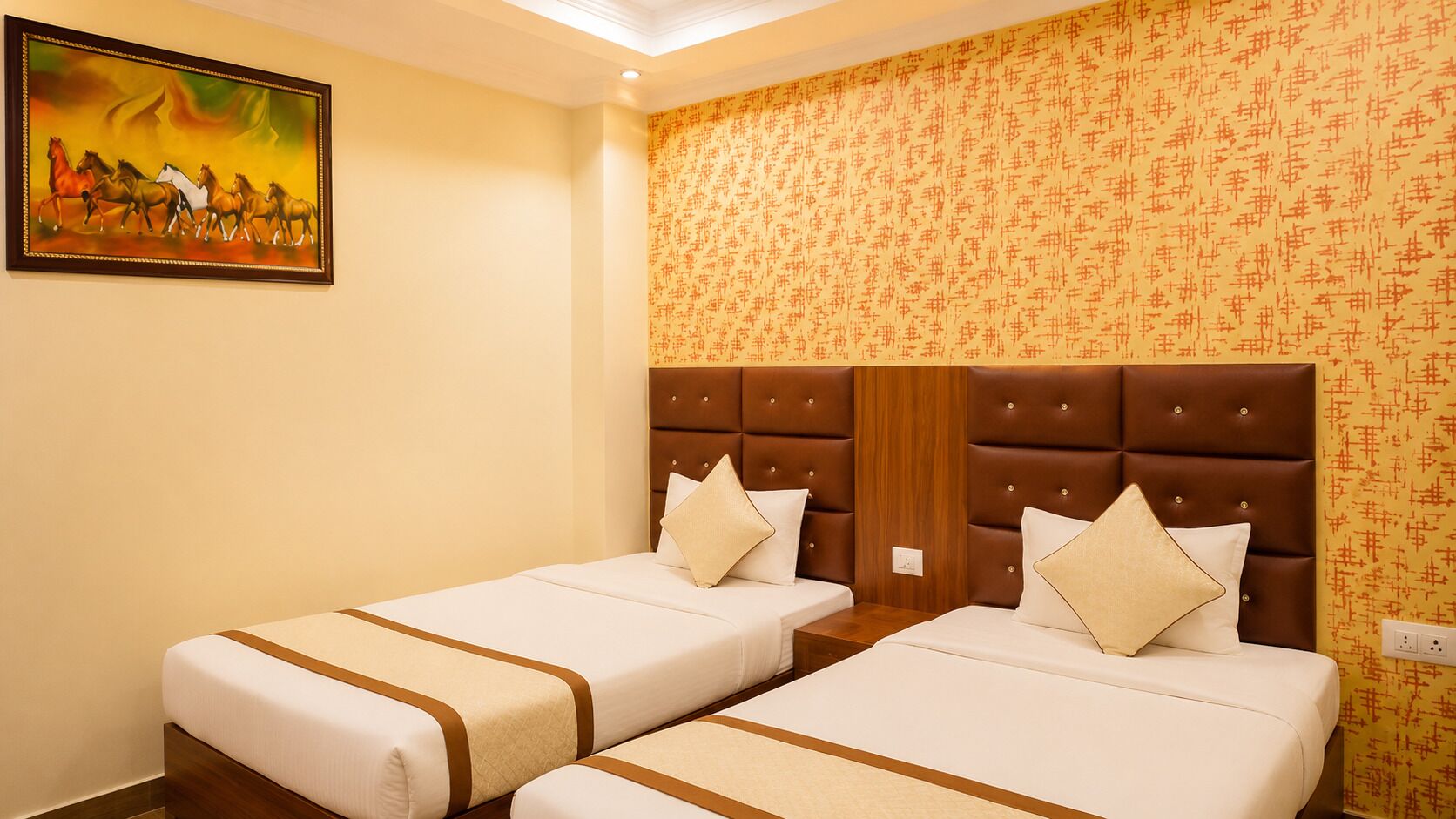 Deluxe Twin Room | Desk, laptop workspace, soundproofing, free WiFi
