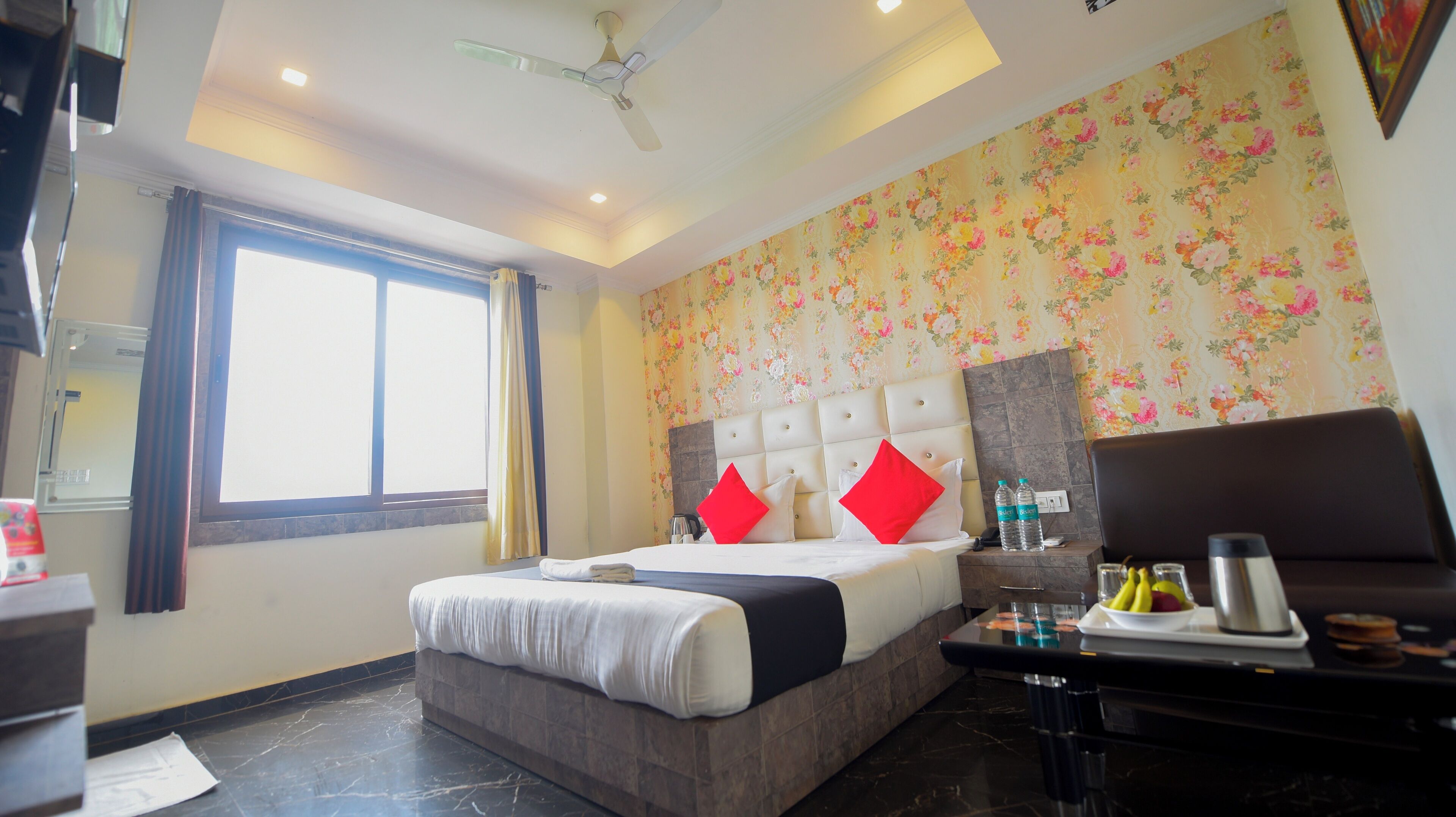 Superior Room | Desk, laptop workspace, soundproofing, free WiFi