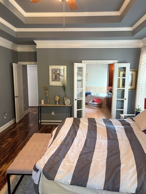 Room - Splendidly peaceful, spacious 5-bedroom haven minutes away from hustle-bustle. (Braselton)