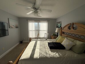 5 bedrooms, in-room safe, desk, iron/ironing board