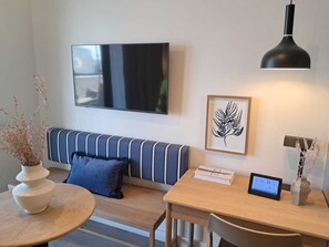 Living area - Maritime Place (Cape Town)