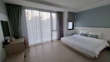 Room, 1 Bedroom, Smoking | 1 bedroom