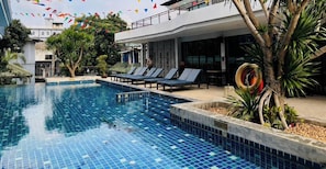 Hồ bơi
