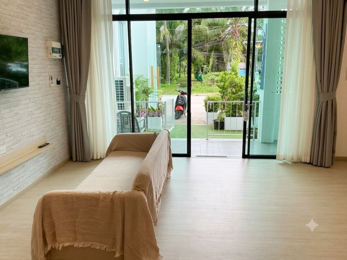 Room, 1 Bedroom, Smoking, Terrace | Ruang tamu
