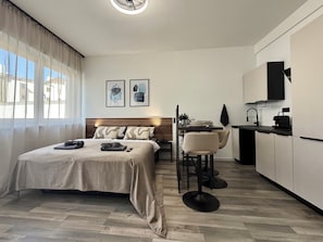 Blackout curtains, iron/ironing board, free WiFi, bed sheets - M-Studio Apartments im Zentrum (Stuttgart)
