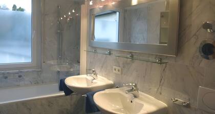 Apartment 'Am Lindenhof' with Balcony and Wi-Fi