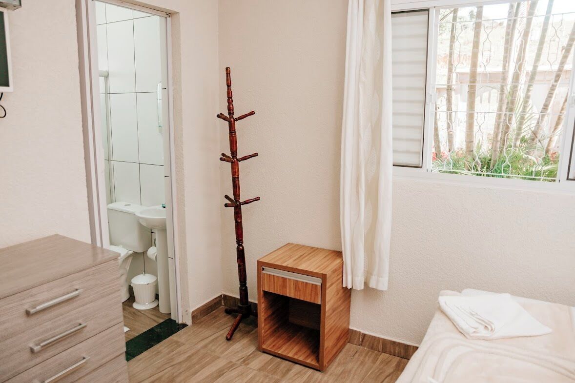 Family Room | Iron/ironing board, free WiFi