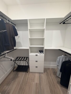 Interior - Newly Built Modern Vacation Home 4 BR/3 BA Your Own Heated Pool, Lanai on Canal (Cape Coral)