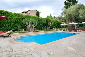 Pool - Guest Room “Vent Vert” (2 People) with Shared Pool, Wi-Fi & Air Conditioning (Antibes)