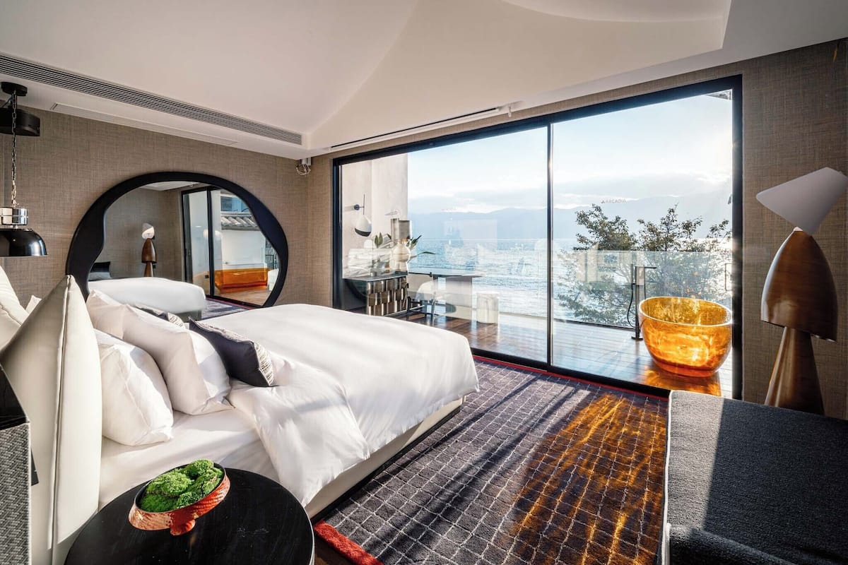 Signature Double Room, Lake View