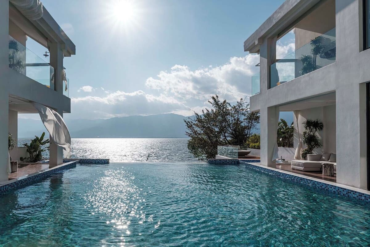 Standard Double Room, Lake View | Private pool