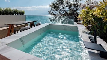 Quarto casal romântico, vista para o lago | Banheira de imersão