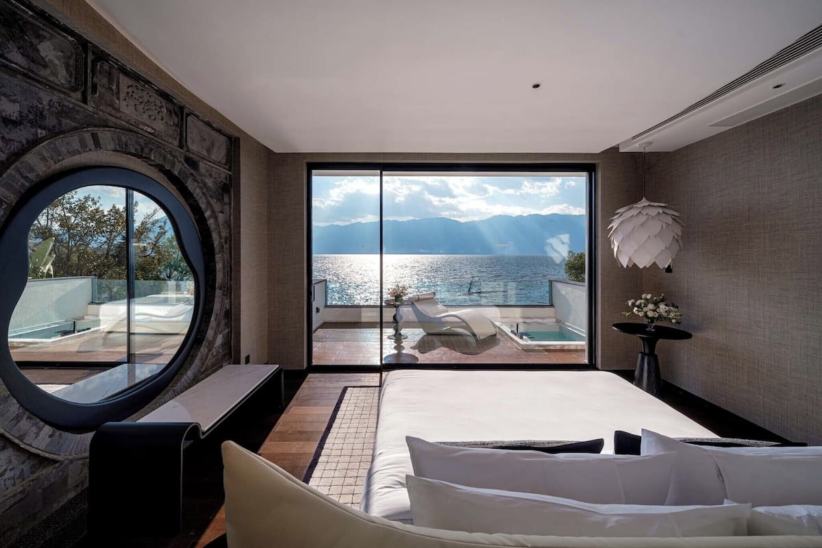 Senior Double Room, Lake View