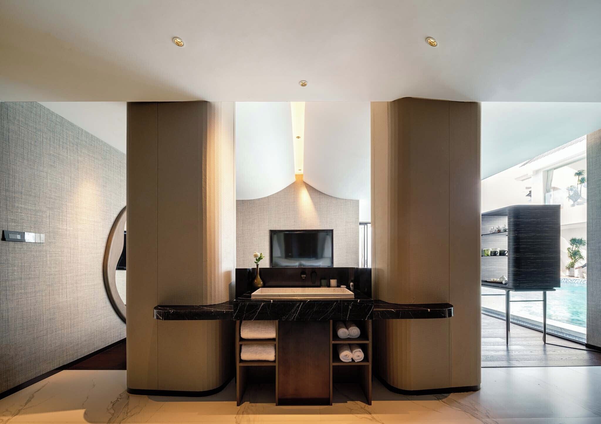 Elite Double Room, Lake View