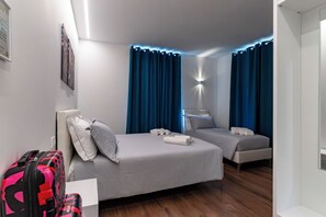 Comfort Triple Room, Non Smoking - Venezia Urban Rooms (Livorno)