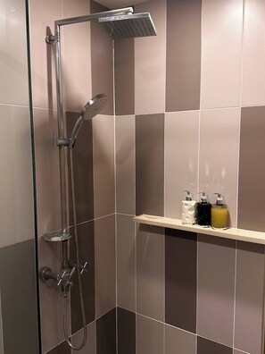 Apartment, 1 Bedroom, Accessible | Bathroom - Modern & Cozy Nest 3 Mins to BTS Saphan Khwai (Bangkok)