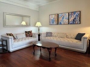 Smart TV - 3 bedroom, 1.5 bathroom furnished two story home downtown Traverse City in Boardman Neighborhood available for 30 day stays. Perfect for families and one or two dogs with large fenced-in backyard! (Traverse City)