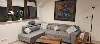 Holiday Home 'Ferienwohnung Im Grünen' with Balcony and Wi-Fi