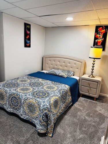 Cozy room in delightful Wilmington home, close to all local attractions