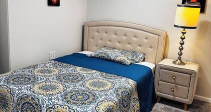 Cozy room in delightful Wilmington home, close to all local attractions