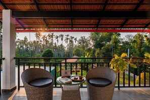 Deluxe Villa | Property grounds