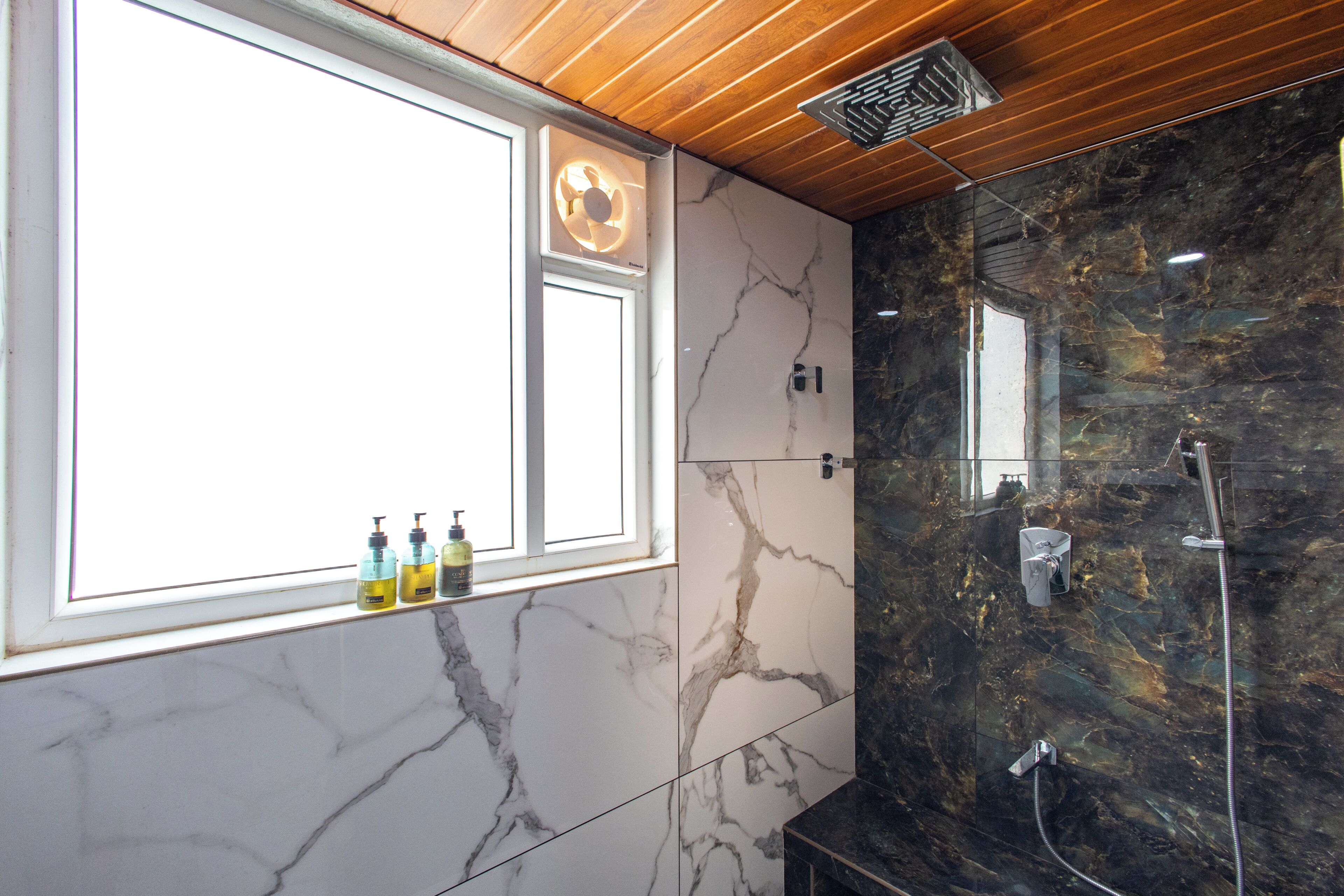 Deluxe Villa | Bathroom