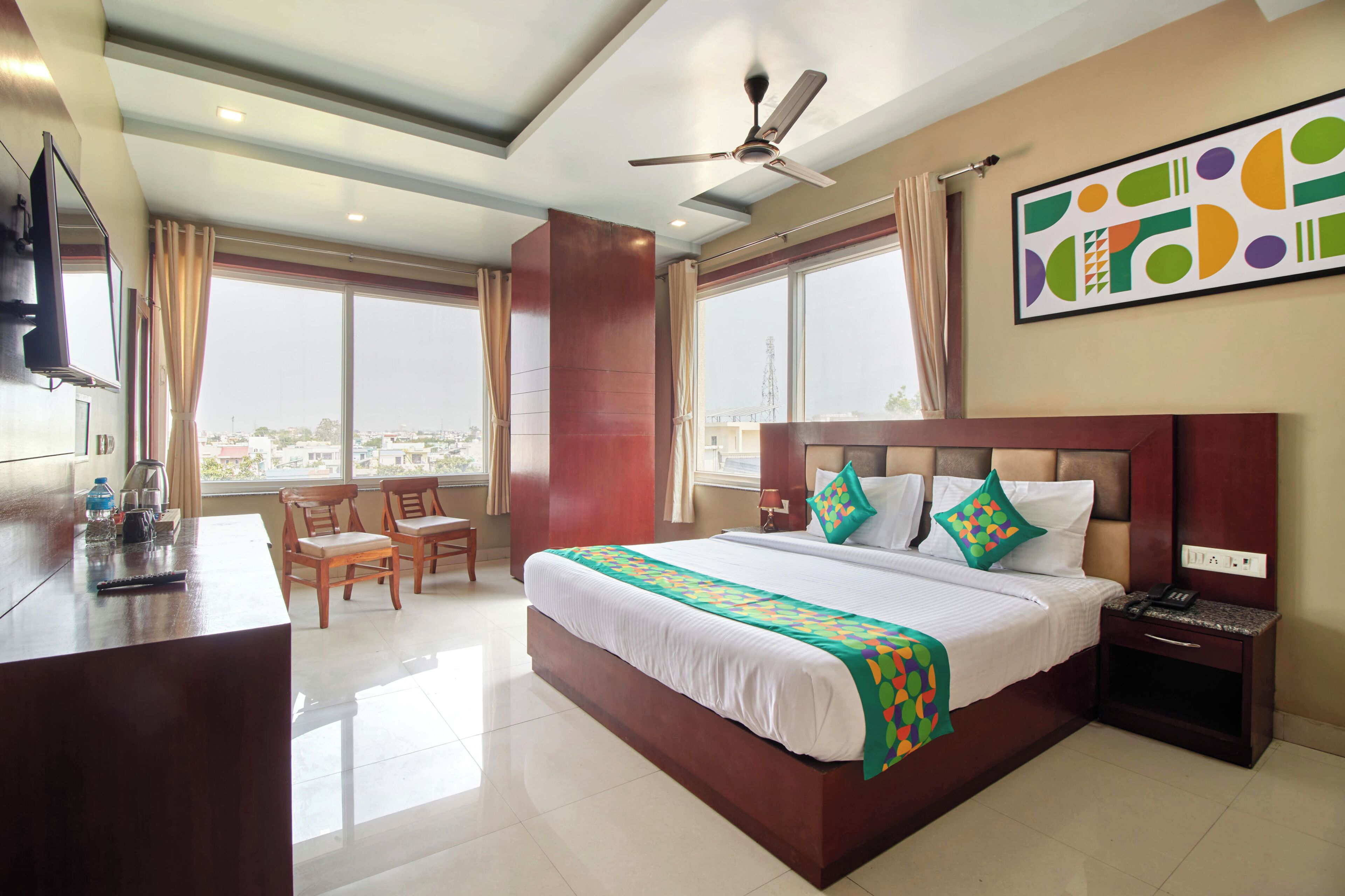 Deluxe Double Room | Iron/ironing board