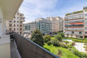 Property grounds - Charming 2BR Apartment, 3 minutes from the sea (Cannes)