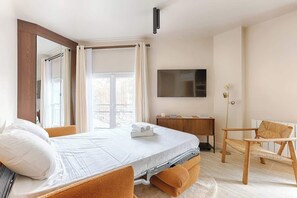 2 bedrooms, iron/ironing board, WiFi, bed sheets - Appartement de luxe vue sur la Madeleine (Paris)