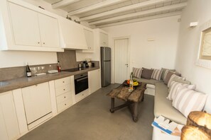 House, Smoking - Apartment Semi-private Huge Pool (Mykonos)