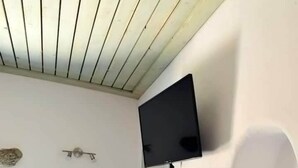 Ảnh chưa phân loại, 5 trong số 18 ảnh, nút